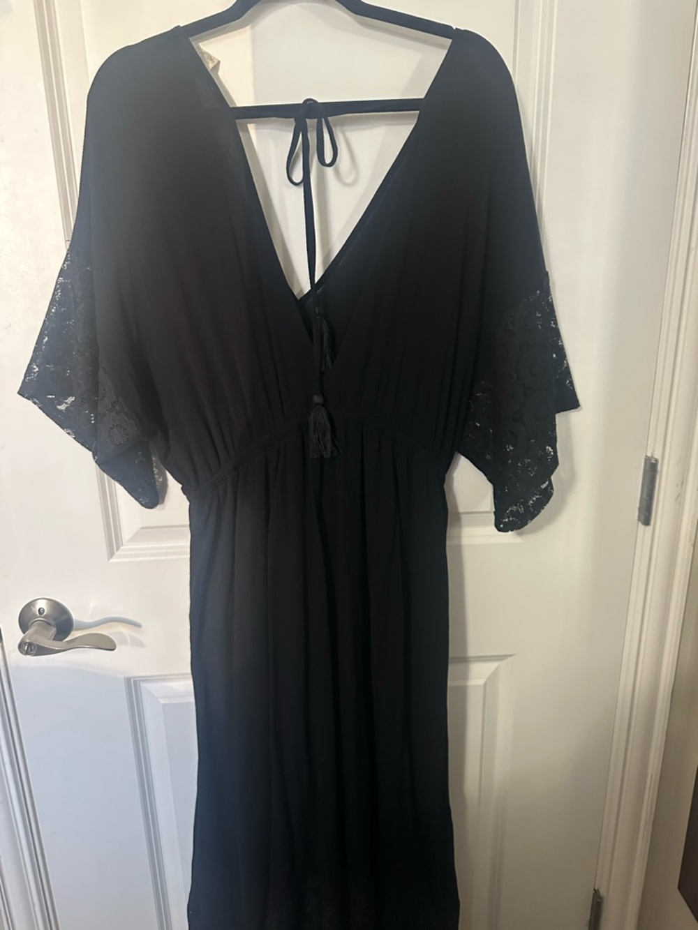 Torrid festi Black V-Neck Lace Sleeve Maxi Dress - Picture 5 of 5